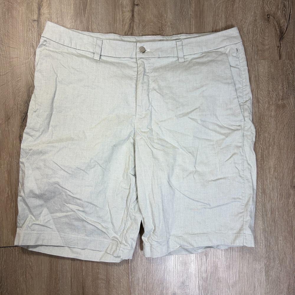 Lululemon Men's Commission Shorts Size 36 Qwick Oxford 11" Inseam Light Gray